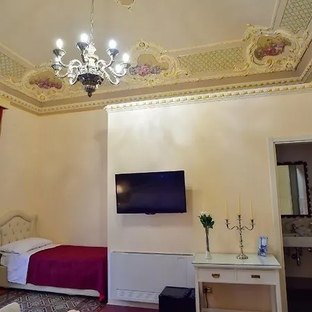 Palazzo Degli Affreschi * Catania