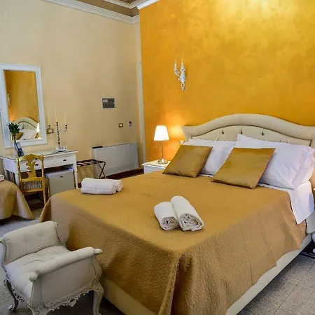 Palazzo Degli Affreschi Bed & Breakfast