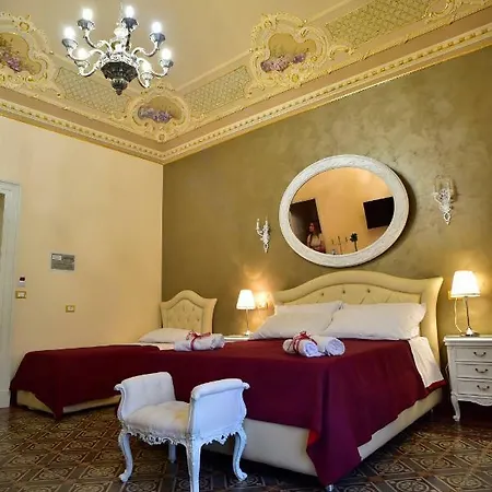 Palazzo Degli Affreschi *