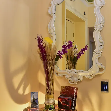 Palazzo Degli Affreschi Bed & Breakfast