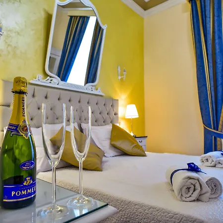 Palazzo Degli Affreschi Catania