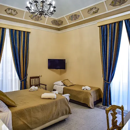 Palazzo Degli Affreschi 4*