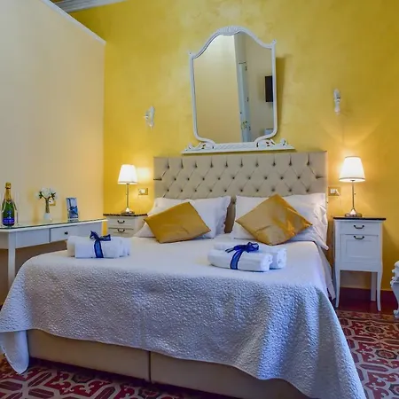 Palazzo Degli Affreschi Bed & Breakfast