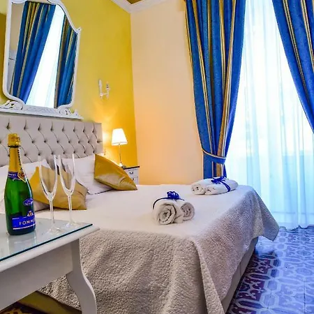 Palazzo Degli Affreschi Bed & Breakfast *