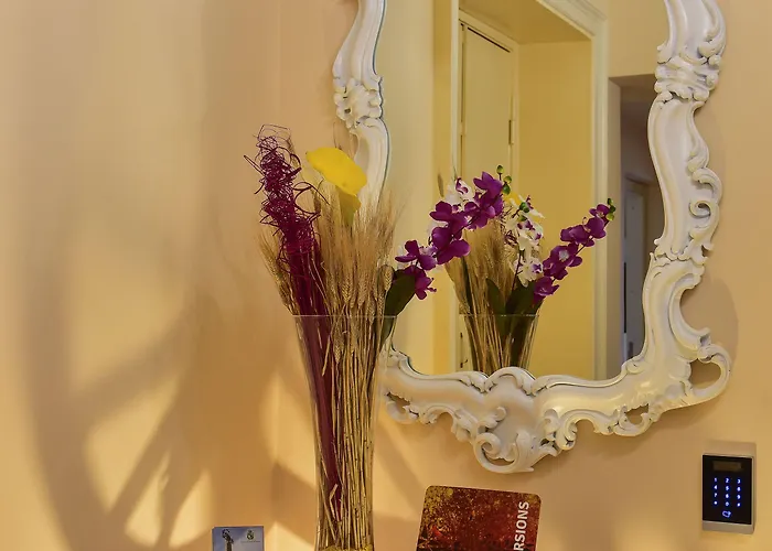 Palazzo Degli Affreschi Bed & Breakfast