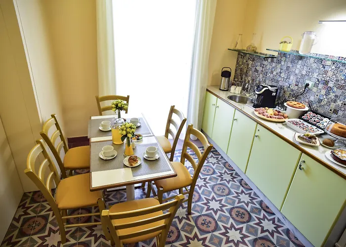Palazzo Degli Affreschi 4*