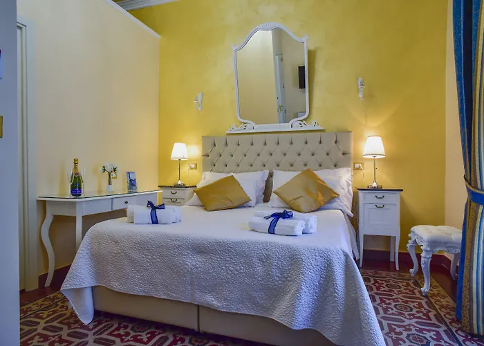 Palazzo Degli Affreschi Bed & Breakfast 4*