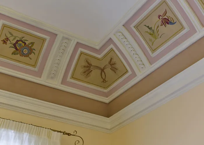 Bed & Breakfast Palazzo Degli Affreschi 4*