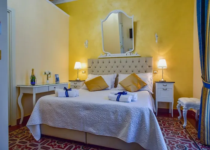 Palazzo Degli Affreschi Bed & Breakfast