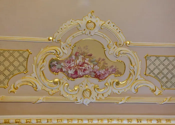 Bed & Breakfast Palazzo Degli Affreschi 4*