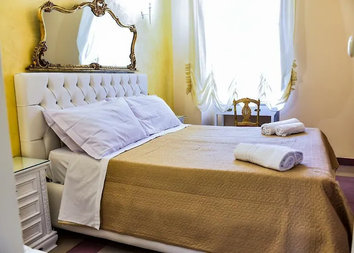 Palazzo Degli Affreschi Bed & Breakfast