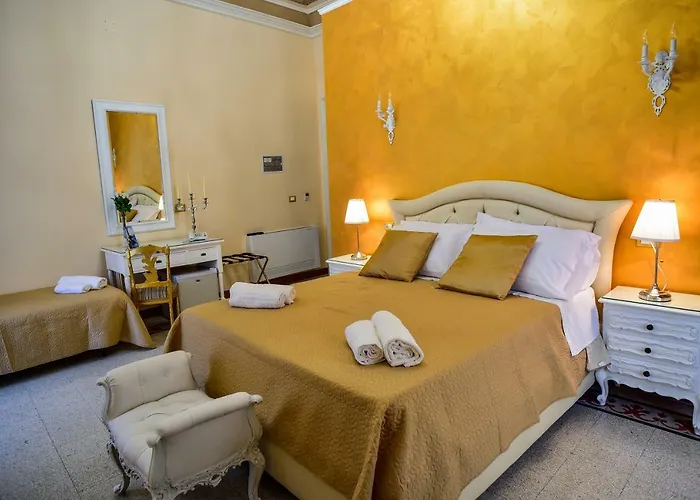 Palazzo Degli Affreschi Bed & Breakfast