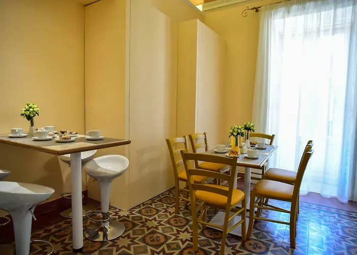Palazzo Degli Affreschi 4*